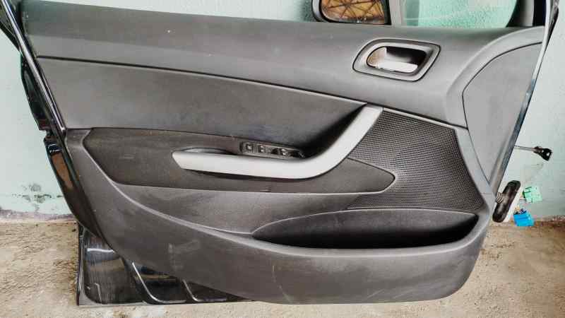 ELEVALUNAS DELANTERO IZQUIERDO