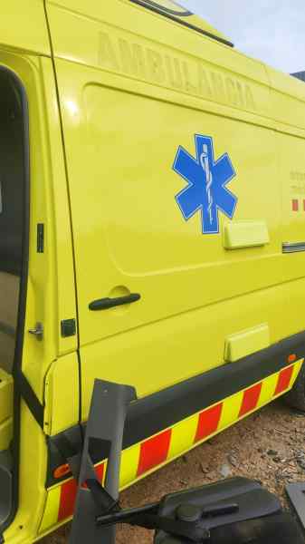 PUERTA LATERAL CORREDERA DERECHA