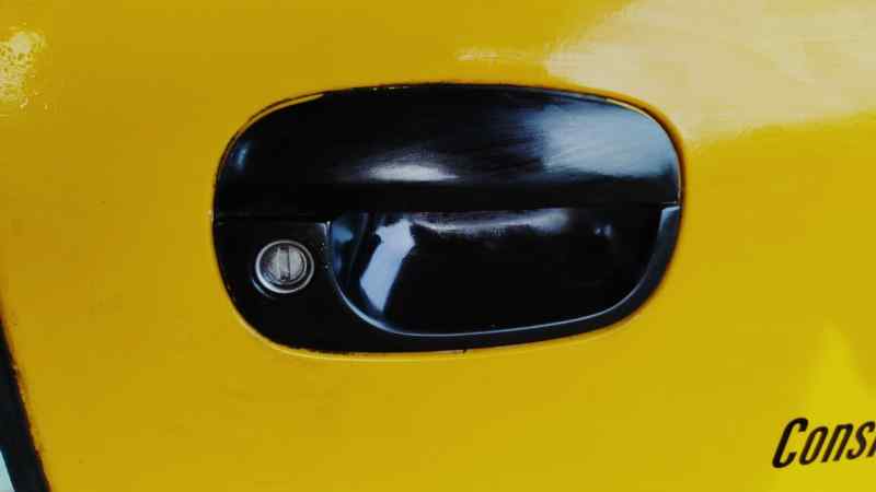 MANETA EXTERIOR DELANTERA DERECHA