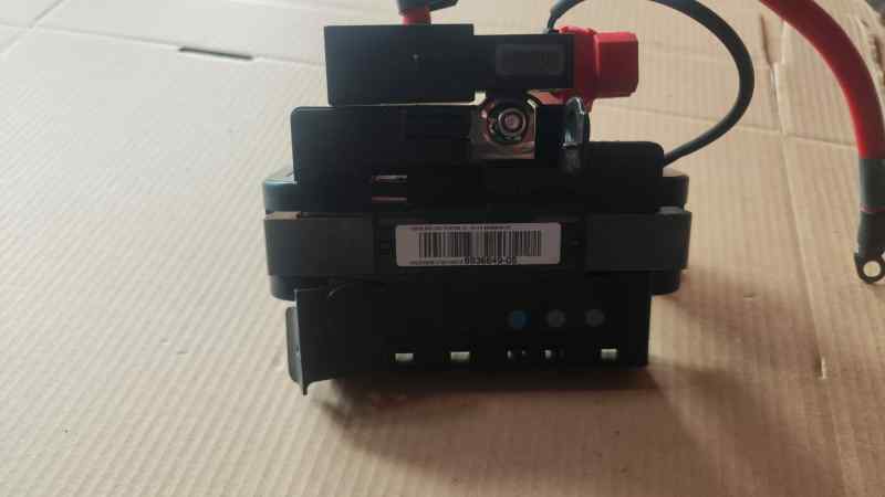 CAJA RELES - FUSIBLES