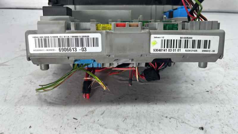 CAJA RELES - FUSIBLES