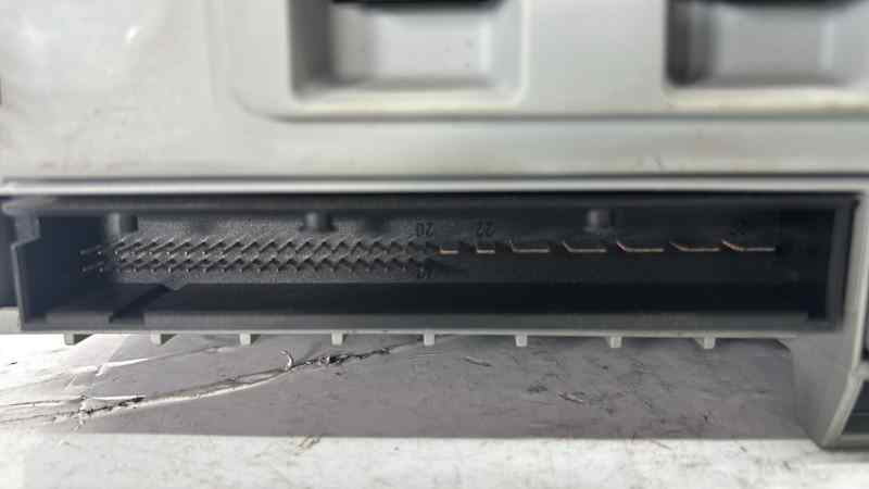 CAJA RELES - FUSIBLES