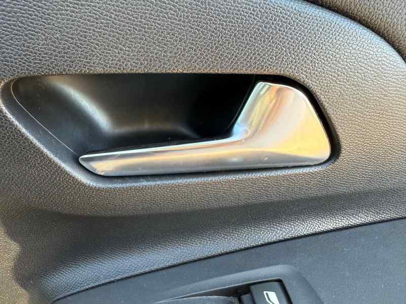 MANETA INTERIOR DELANTERA DERECHA