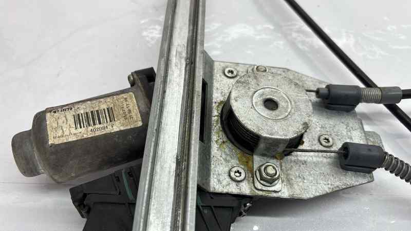 ELEVALUNAS DELANTERO IZQUIERDO