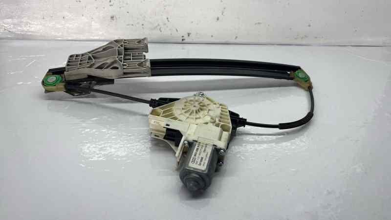 ELEVALUNAS TRASERO DERECHO