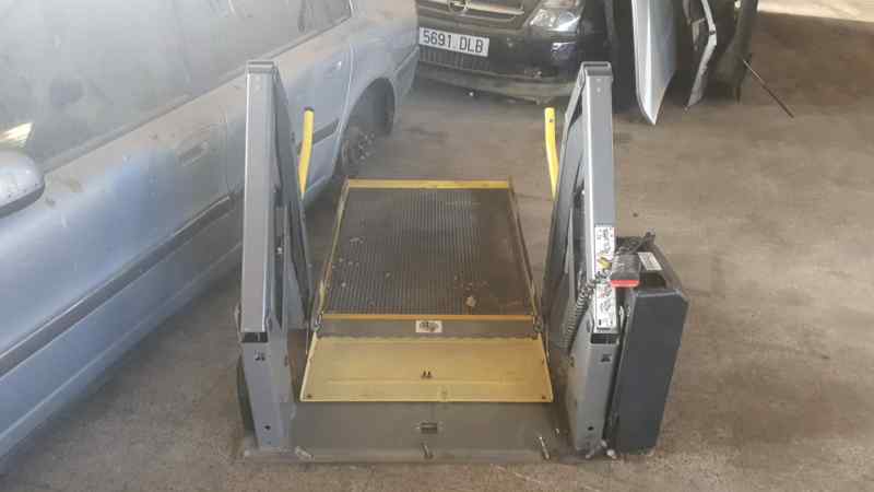 RICON  PLATAFORMA ELEVADORA SILLA RUEDAS  MERCEDES SPRINTERII COMBI (DESDE 01.06)