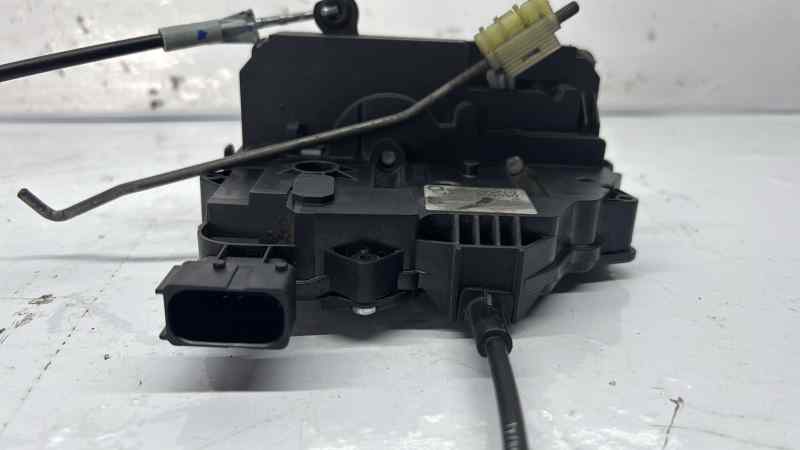 CERRADURA PUERTA DELANTERA DERECHA