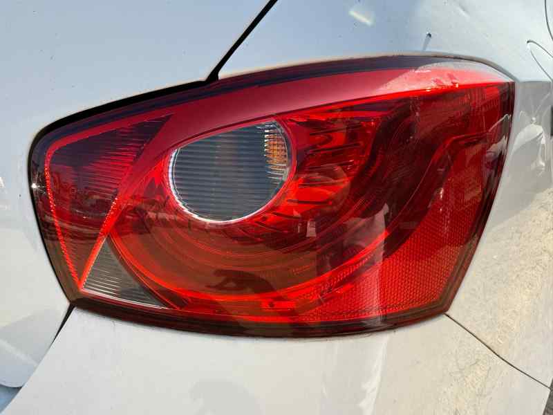 PILOTO TRASERO DERECHO