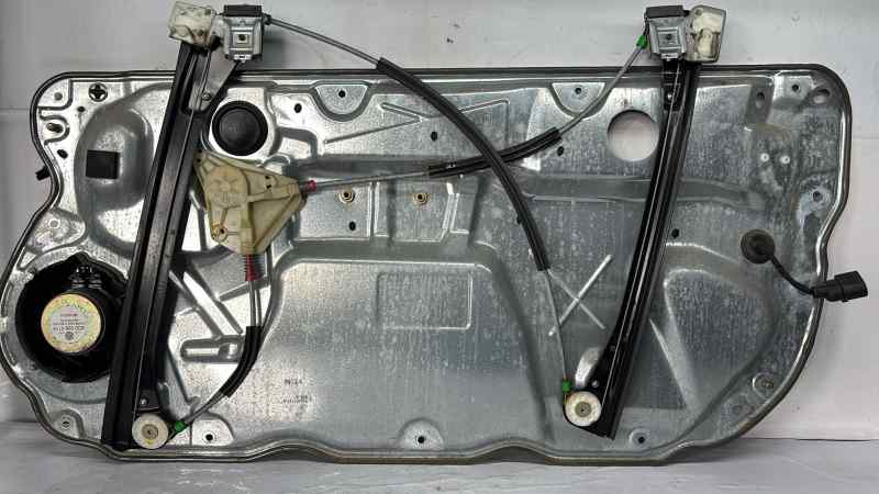 ELEVALUNAS DELANTERO IZQUIERDO