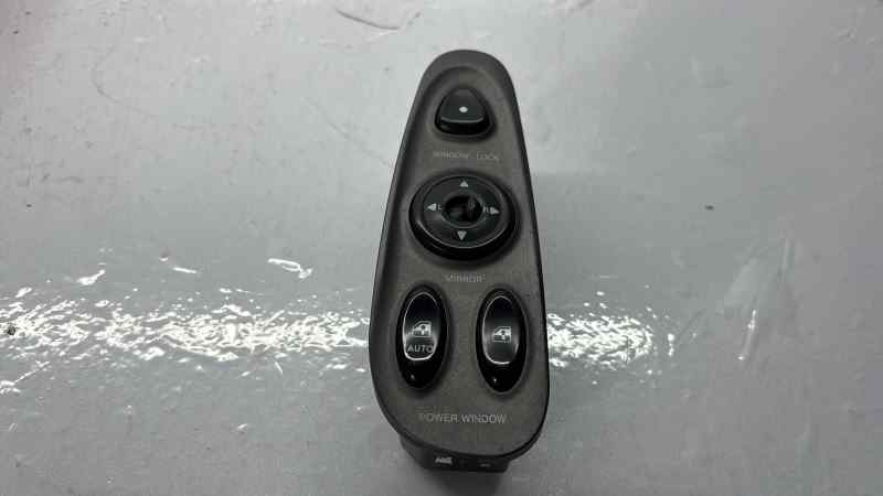 MANDO ELEVALUNAS DELANTERO IZQUIERDO 