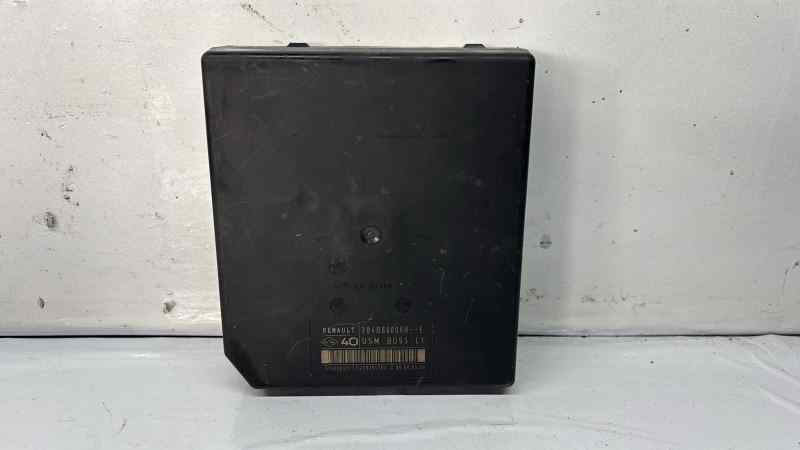 CAJA RELES - FUSIBLES