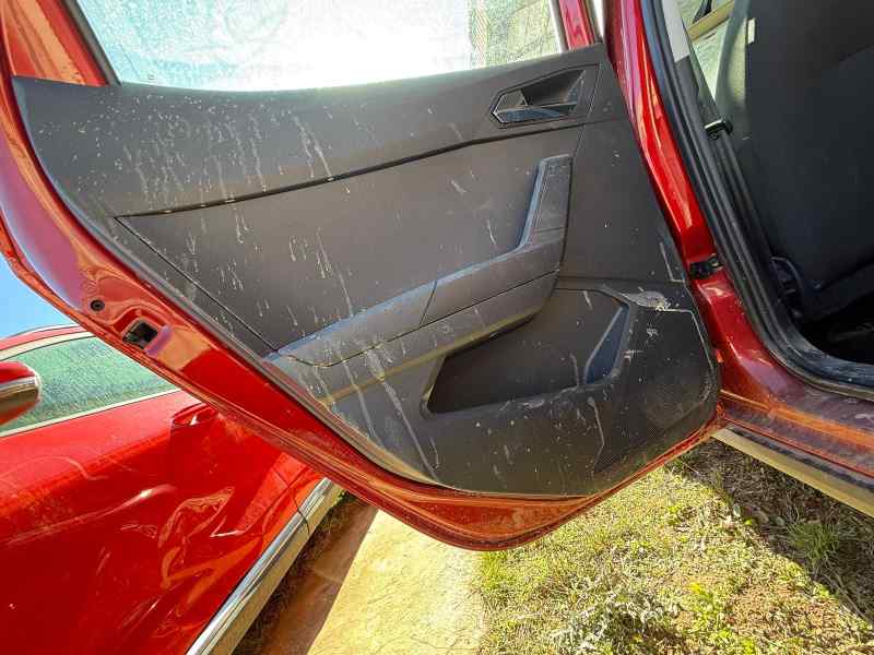 GUARNECIDO PUERTA TRASERA IZQUIERDA