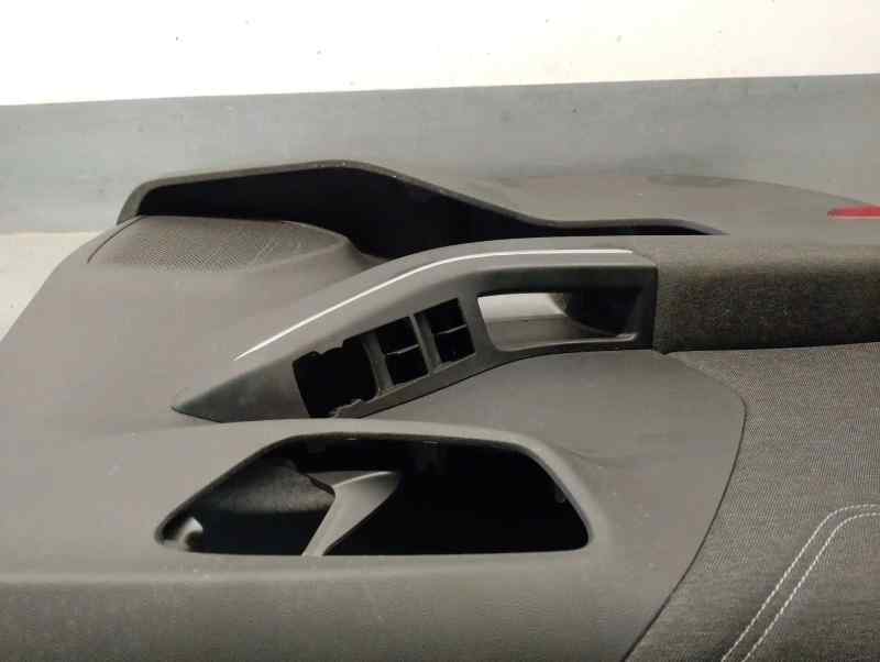 GUARNECIDO PUERTA DELANTERA IZQUIERDA