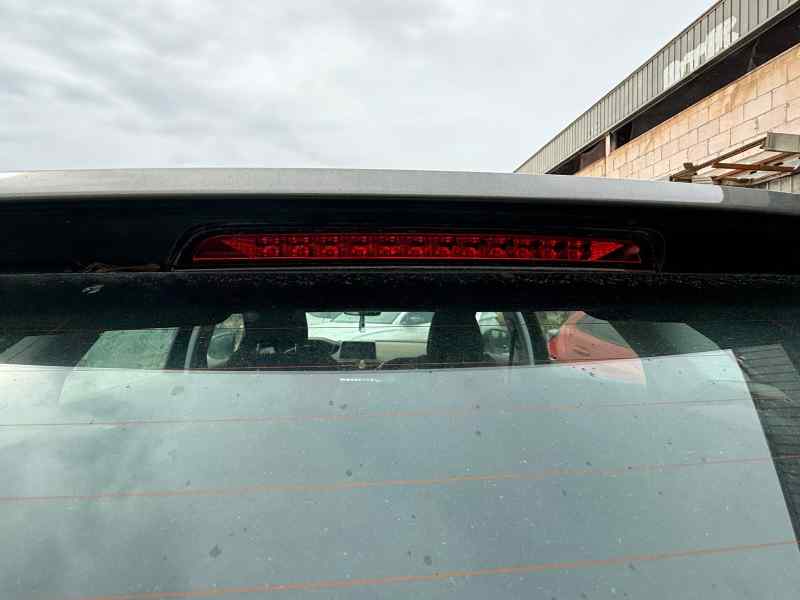 LUZ CENTRAL DE FRENO