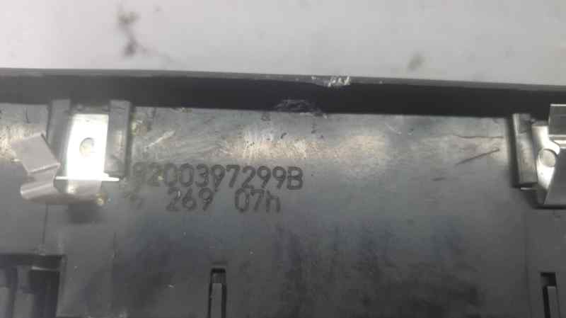 MANDO ELEVALUNAS DELANTERO IZQUIERDO 