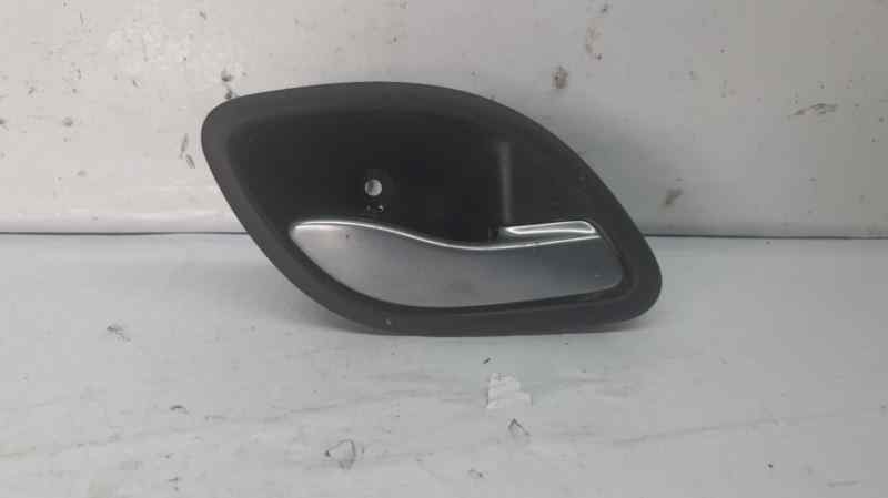 MANETA INTERIOR DELANTERA DERECHA