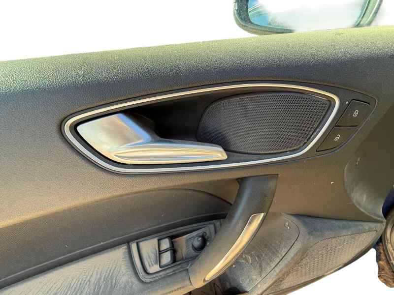 MANETA INTERIOR DELANTERA IZQUIERDA