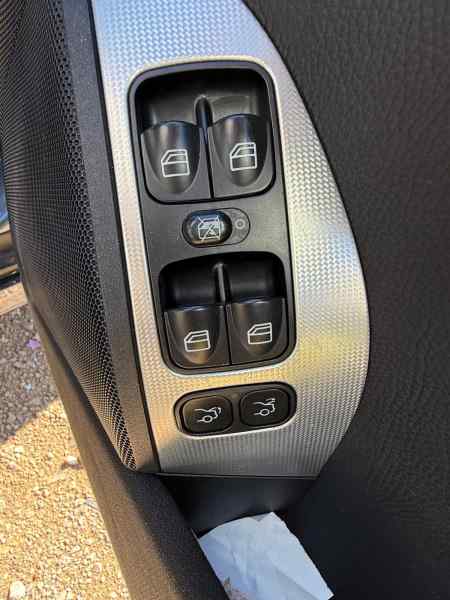 MANDO ELEVALUNAS DELANTERO IZQUIERDO 