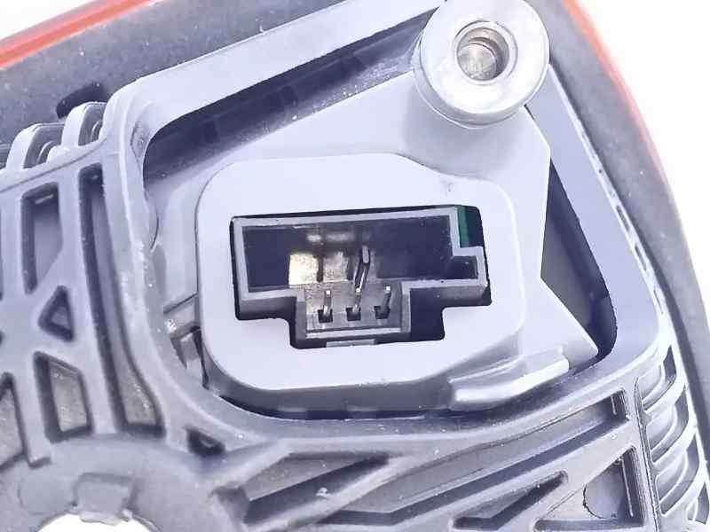 PILOTO TRASERO DERECHO