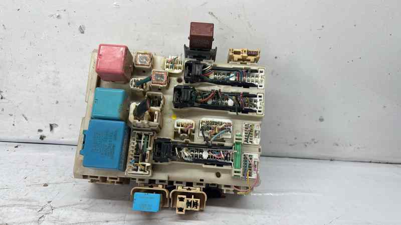 CAJA RELES - FUSIBLES