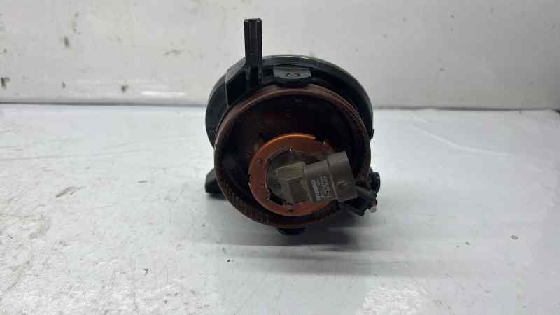 812100F010 FARO ANTINIEBLA DERECHO TOYOTA COROLLA VERSO (R1)