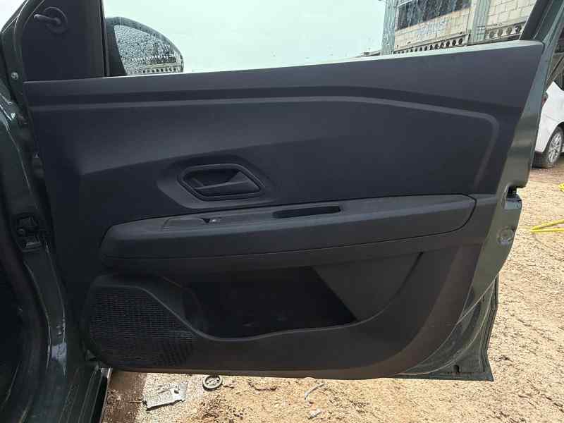 GUARNECIDO PUERTA DELANTERA DERECHA