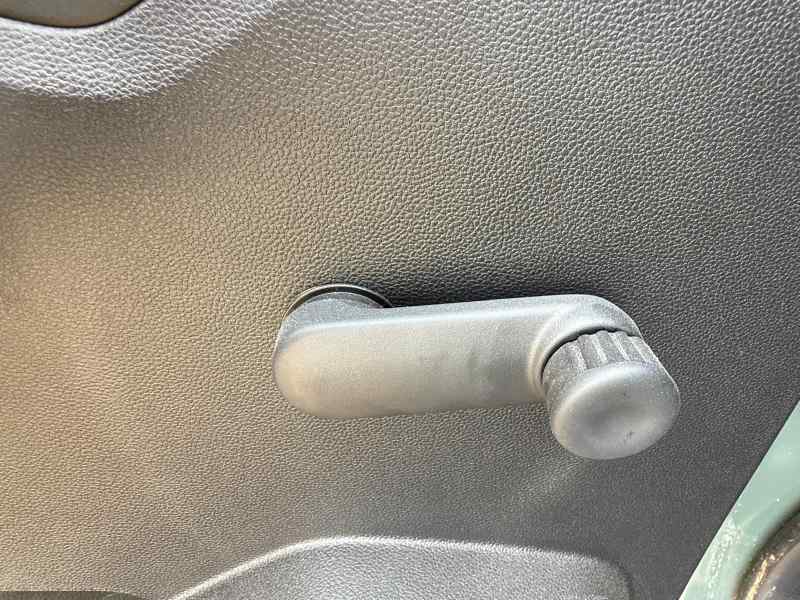 MANETA ELEVALUNAS TRASERA IZQUIERDA DACIA SANDERO