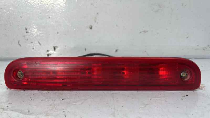 LUZ CENTRAL DE FRENO