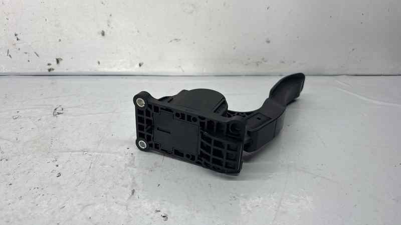 PEDAL ACELERADOR