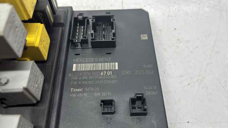 CAJA RELES - FUSIBLES