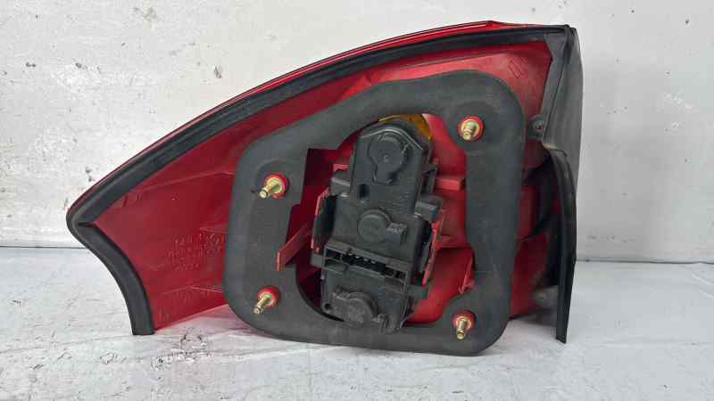 PILOTO TRASERO DERECHO