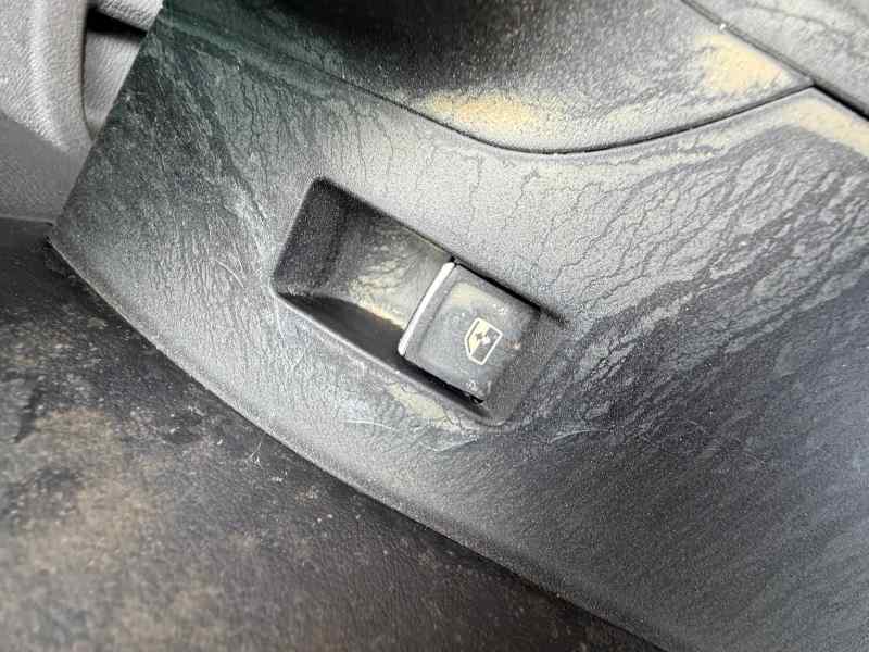 MANDO ELEVALUNAS TRASERO IZQUIERDO