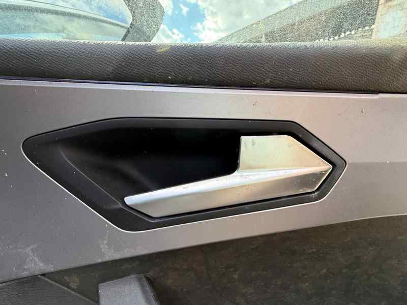 MANETA INTERIOR DELANTERA DERECHA