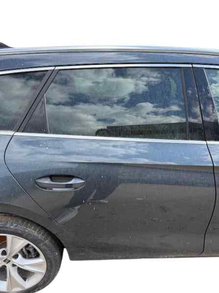 PUERTA TRASERA DERECHA