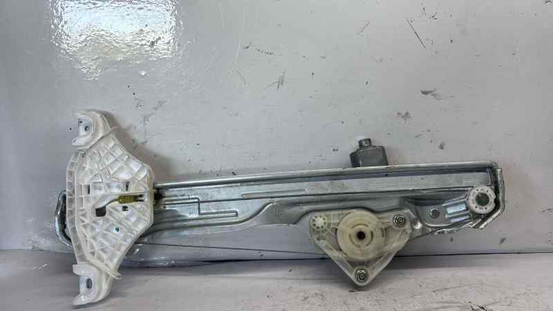 ELEVALUNAS TRASERO IZQUIERDO