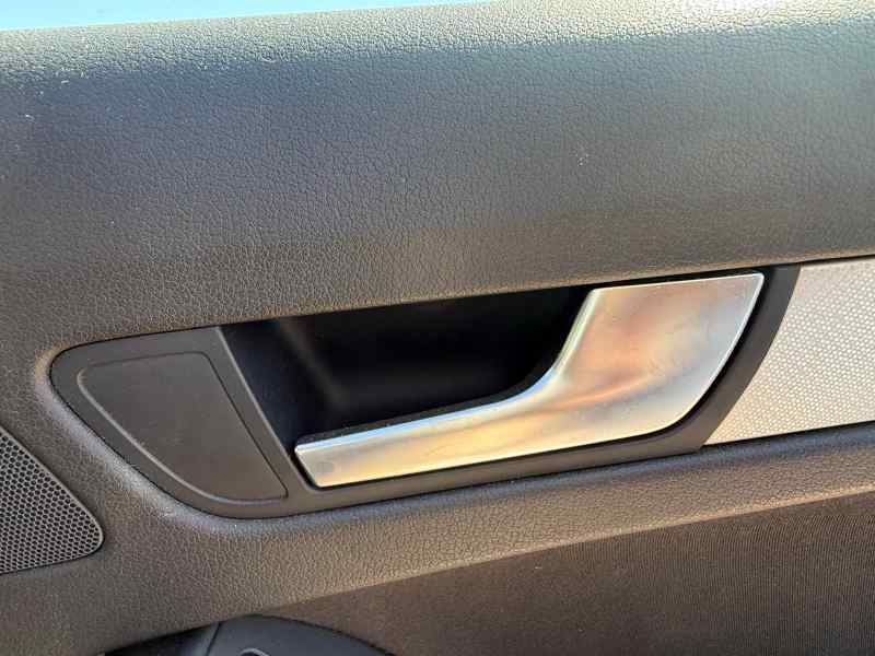 MANETA INTERIOR TRASERA DERECHA