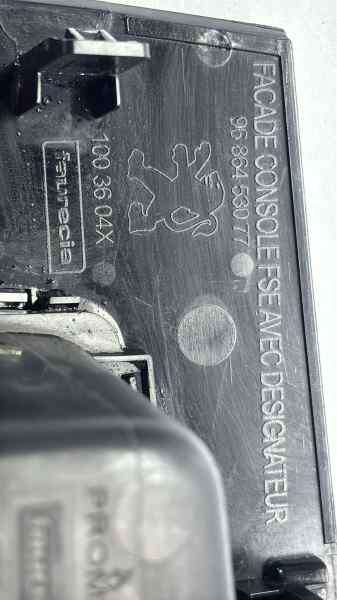 9686453077 CONSOLA CENTRAL PEUGEOT 508