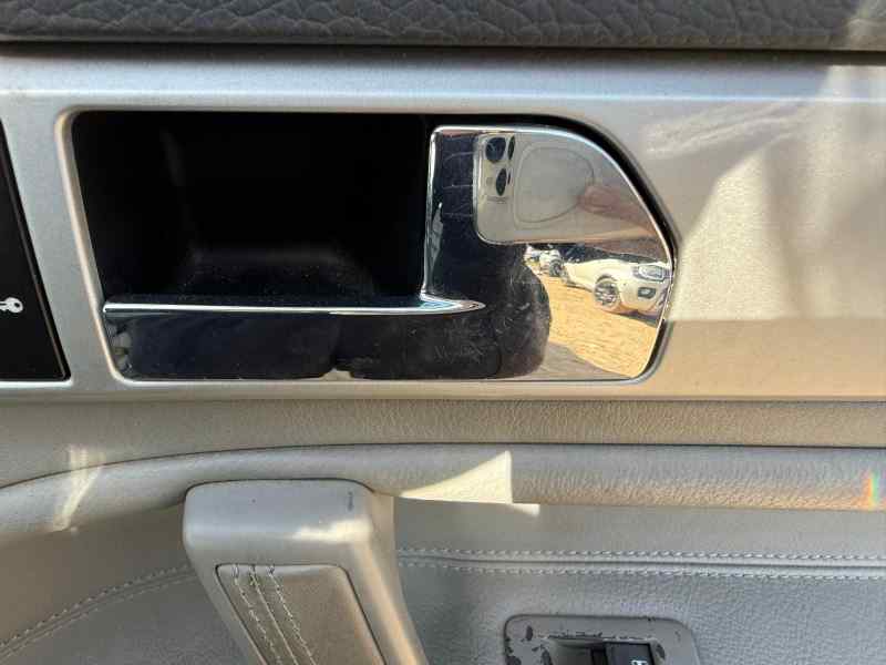 MANETA INTERIOR DELANTERA DERECHA