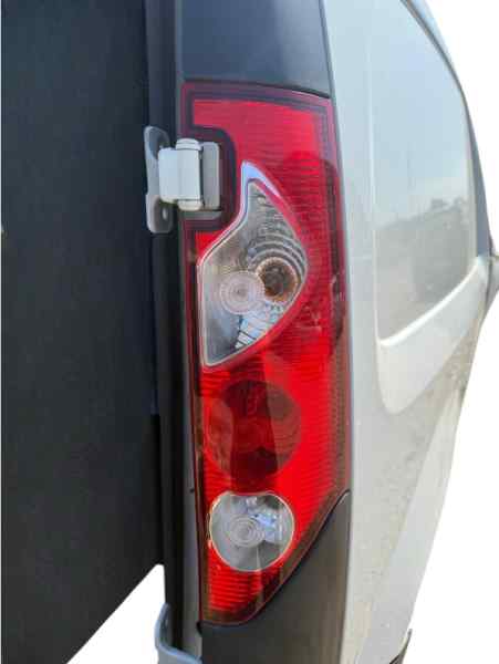 PILOTO TRASERO DERECHO