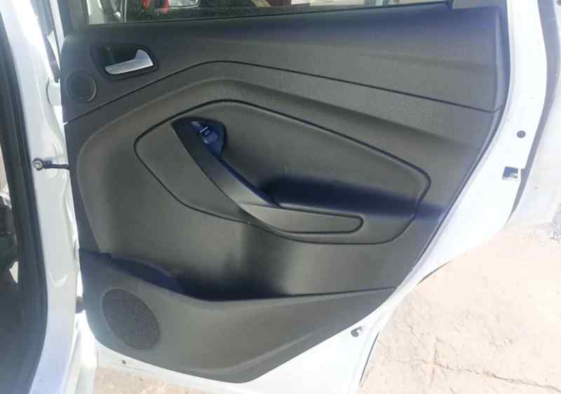 GUARNECIDO PUERTA TRASERA DERECHA