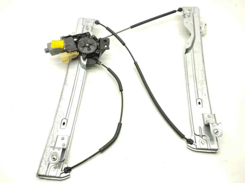 ELEVALUNAS DELANTERO DERECHO