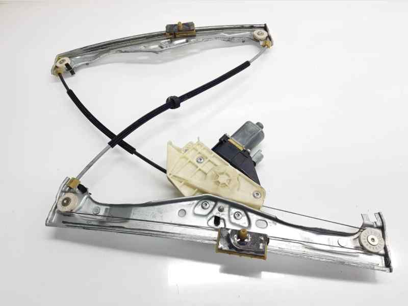 ELEVALUNAS DELANTERO IZQUIERDO