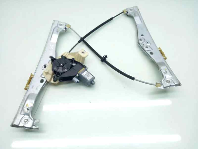 ELEVALUNAS DELANTERO DERECHO