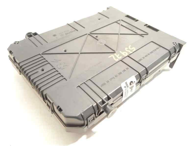 CAJA RELES - FUSIBLES