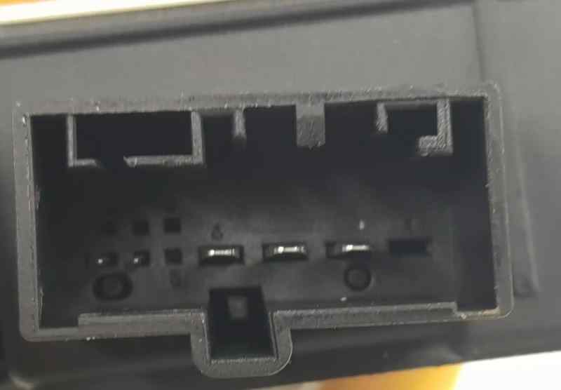 MOTOR ELEVALUNAS TRASERO DERECHO