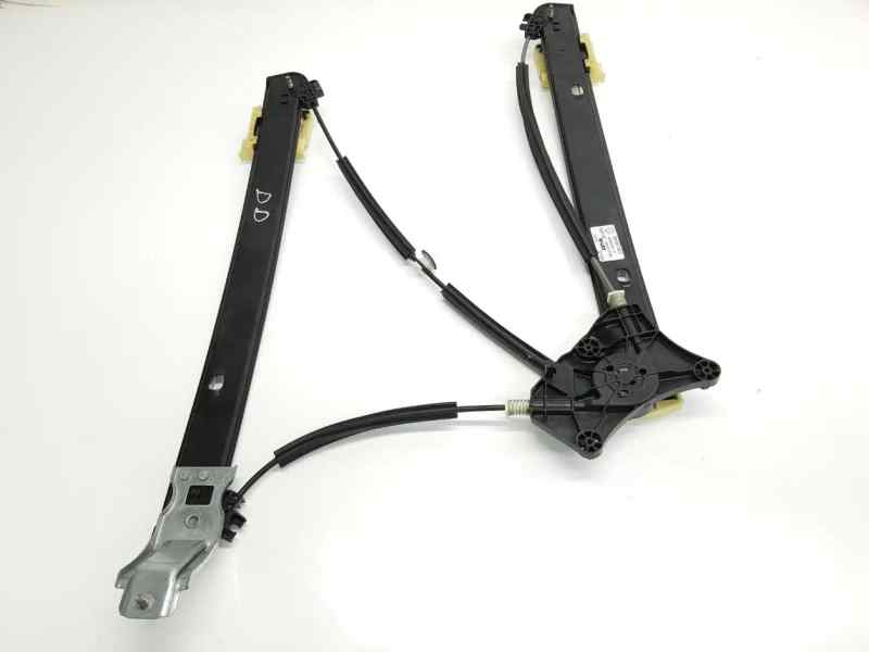 ELEVALUNAS DELANTERO DERECHO