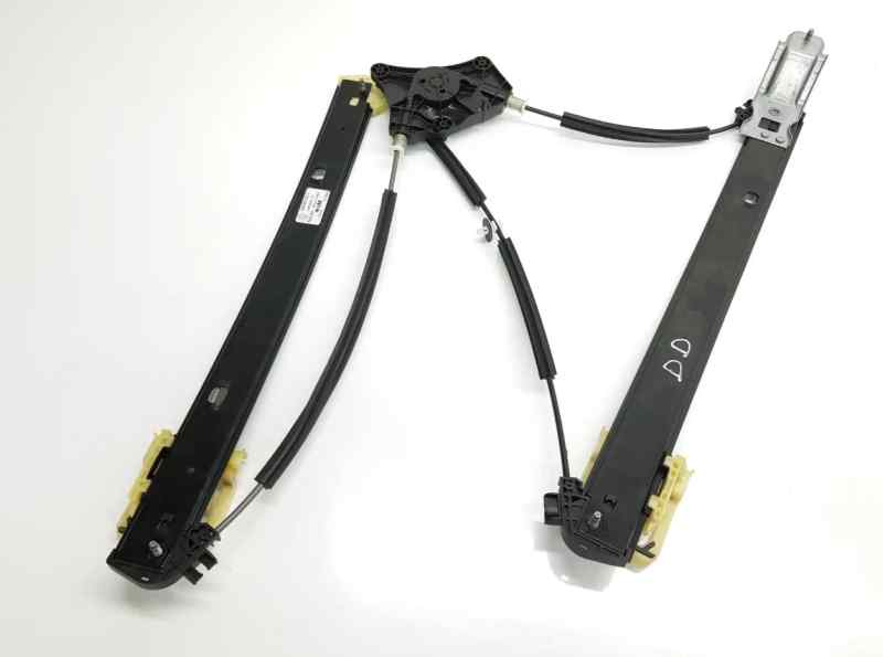 ELEVALUNAS DELANTERO DERECHO