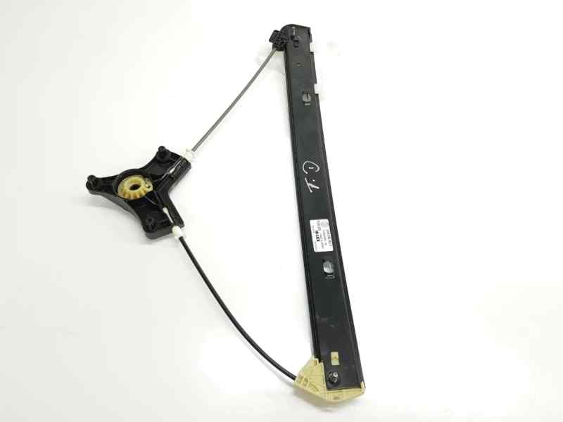 ELEVALUNAS TRASERO DERECHO