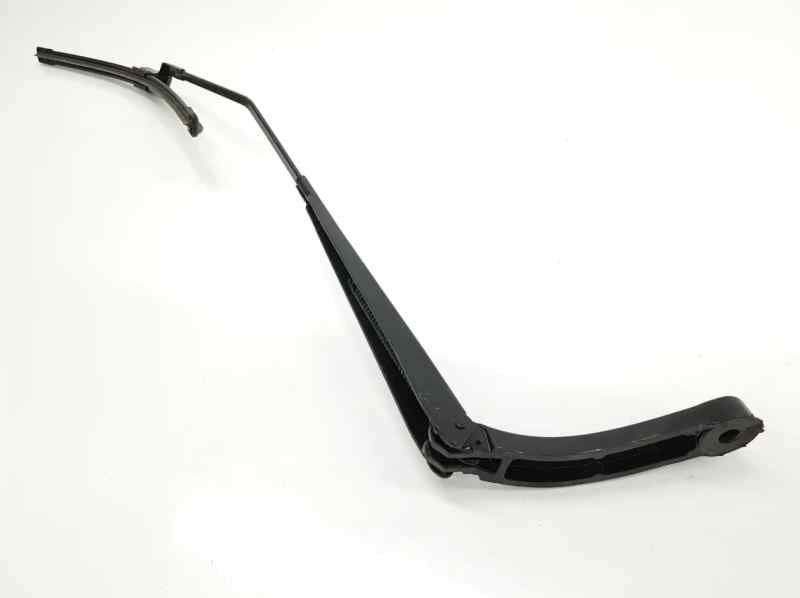 BRAZO LIMPIA DELANTERO DERECHO