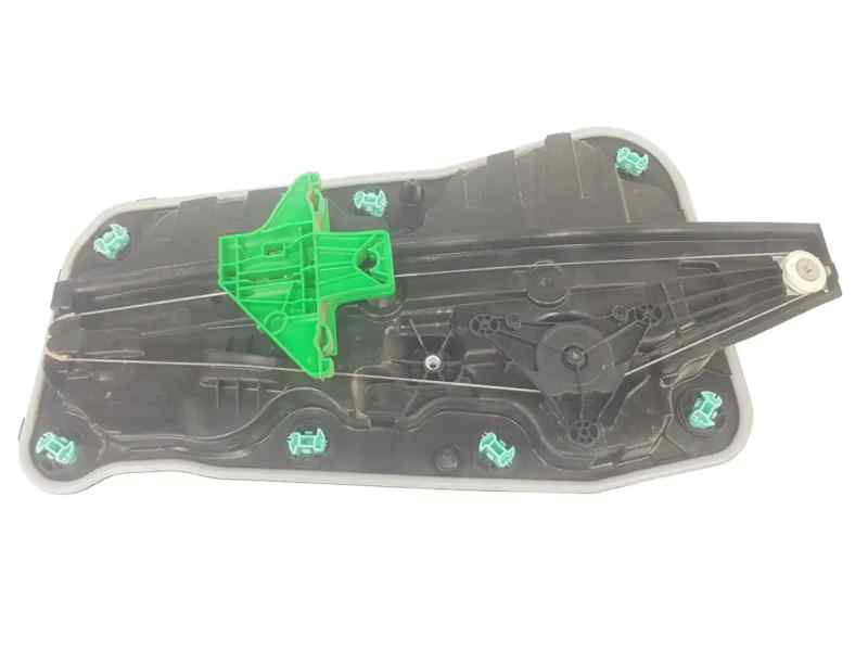 ELEVALUNAS TRASERO DERECHO